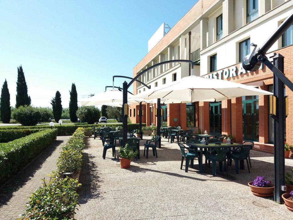 Meditur Hotel Pisa Migliarino Pisano Екстер'єр фото
