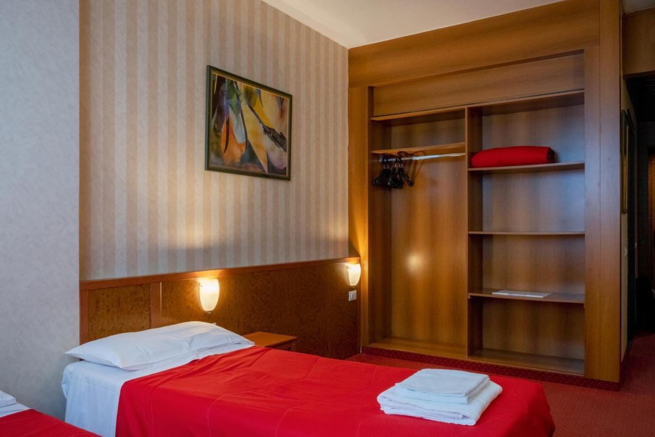 Meditur Hotel Pisa Migliarino Pisano Екстер'єр фото