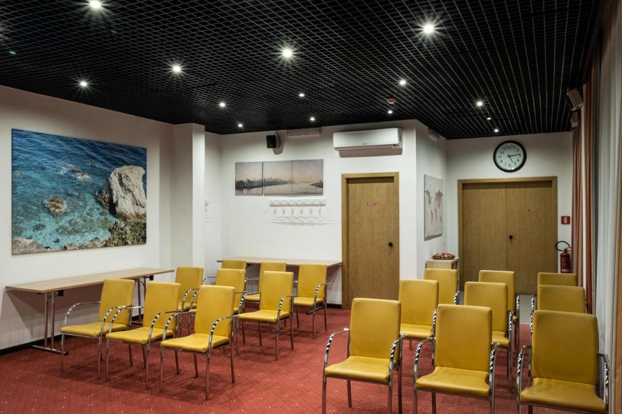 Meditur Hotel Pisa Migliarino Pisano Екстер'єр фото