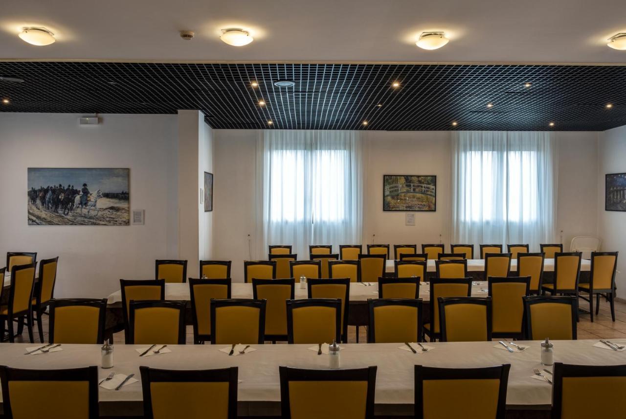 Meditur Hotel Pisa Migliarino Pisano Екстер'єр фото